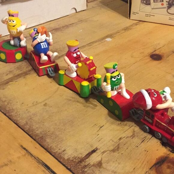 M & M collectibles - Picture 5 of 11